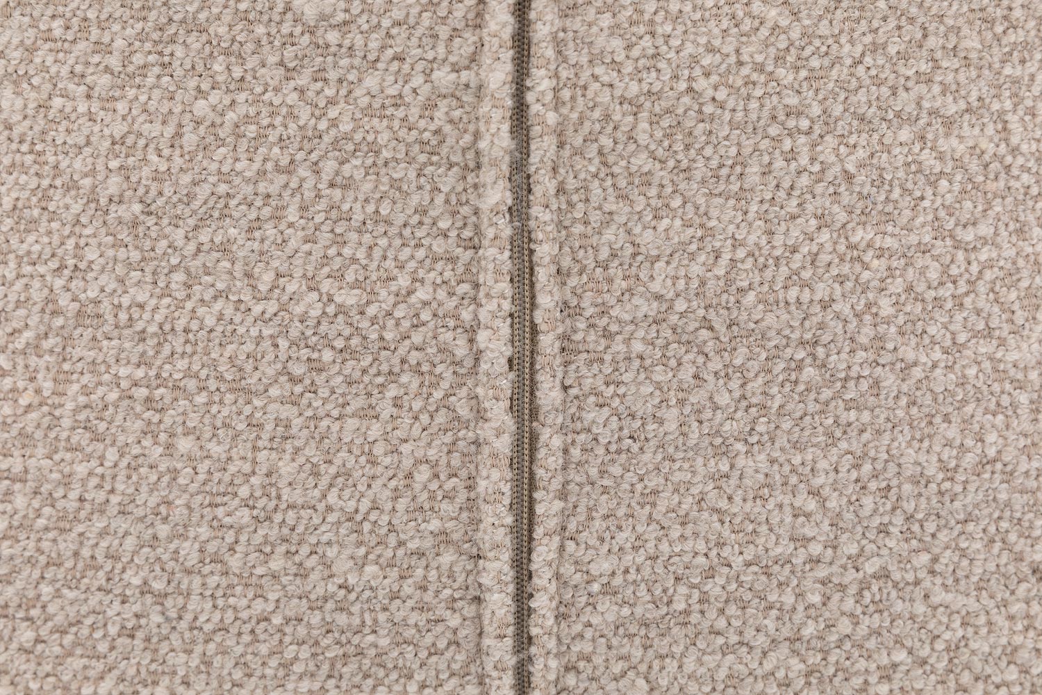 8221048-07